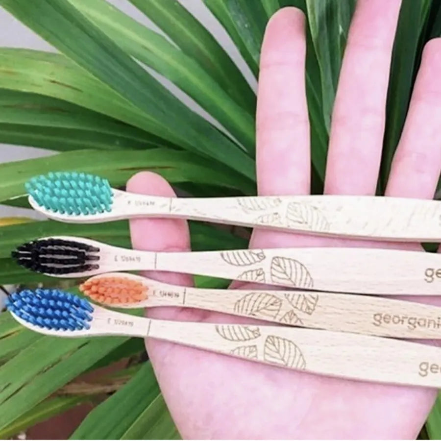 georganics ビーチウッドトゥースブラシ(BPAフリー)ミディアム