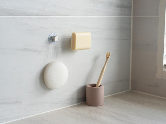 【浮かせて長持ち】マグネットソープホルダー　mana.