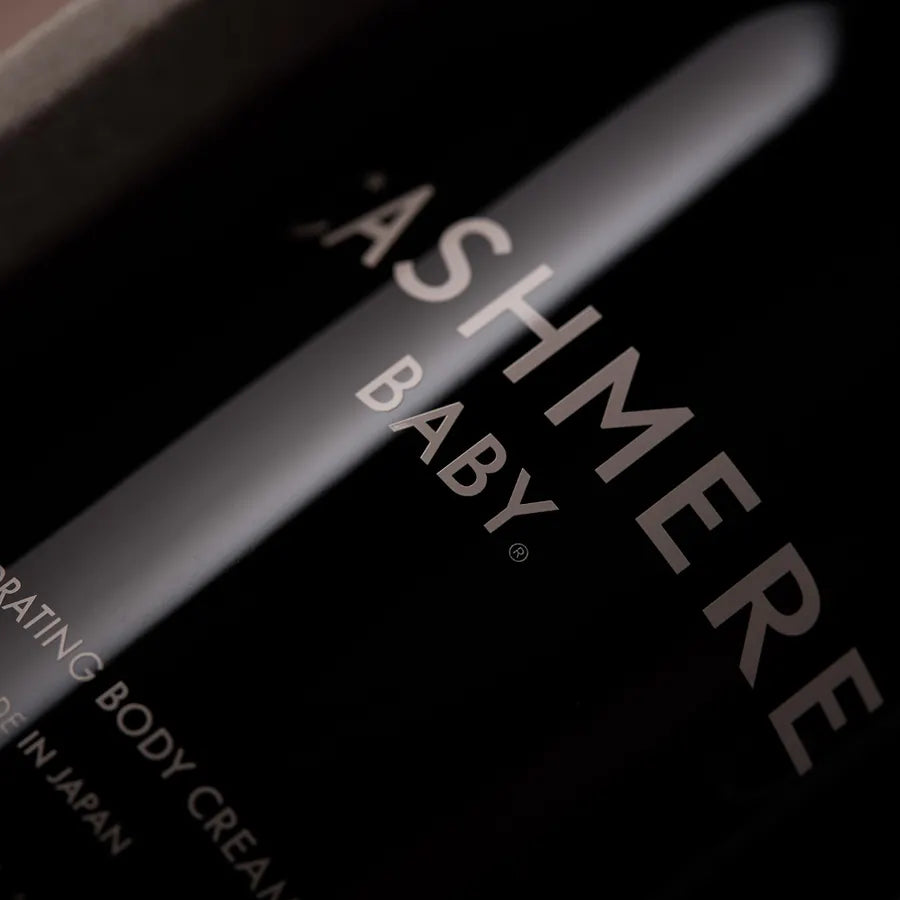 CASHMERE BABY 低刺激 ボディクリーム - ベビー・キッズから敏感肌の大人まで 300ml